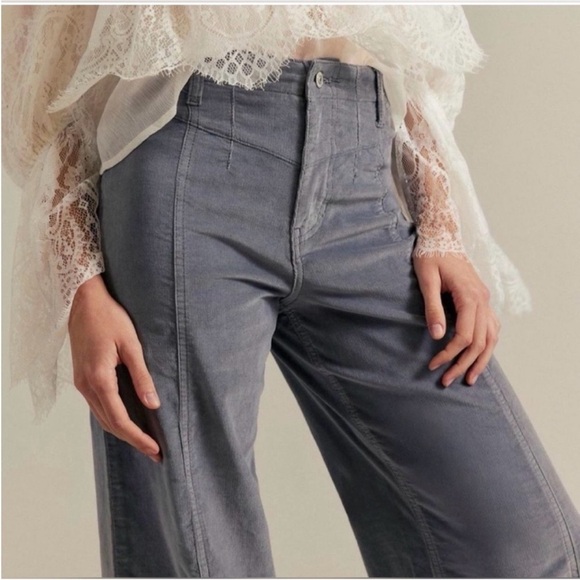 NWT We The Free People Libre Wide Leg Cord Jeans Light Gray Mockingbird
Size 29 - Picture 2 of 3